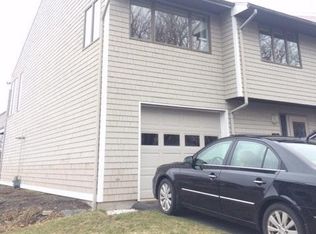 125 Windward Ln, Bristol, RI 02809