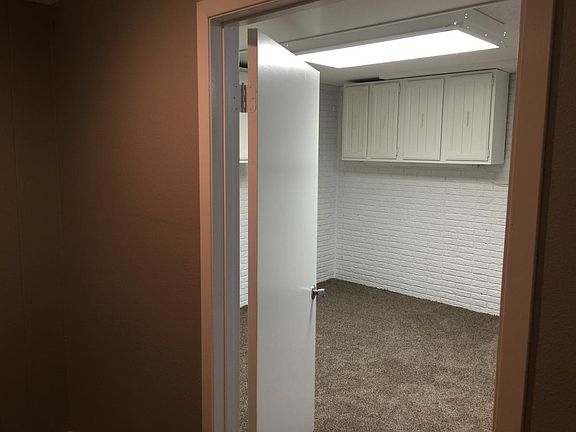 4th bedroom (non-conforming)