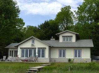 N1345 Cottage Dr, Oostburg, WI 53070
