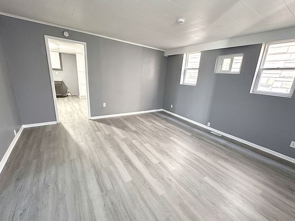 2nd image of 509 E 13th St APT 1