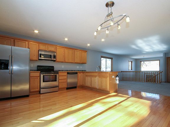 4th image of 316 Chestnut St