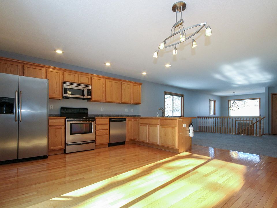 1st image of 316 Chestnut St E