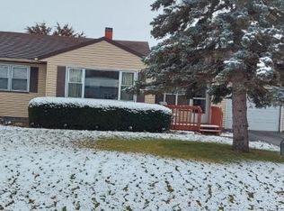 406 E A St, Alpha, IL 61413