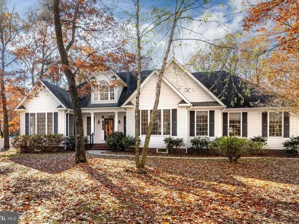 17702 Meadow Dr, Bridgeville, DE 19933