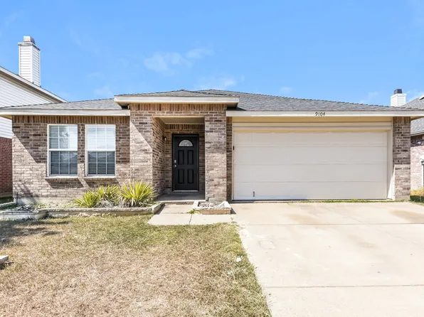 9104 Old Clydesdale Dr, Fort Worth, TX 76123