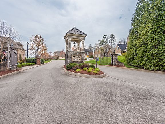 Entrance to the community