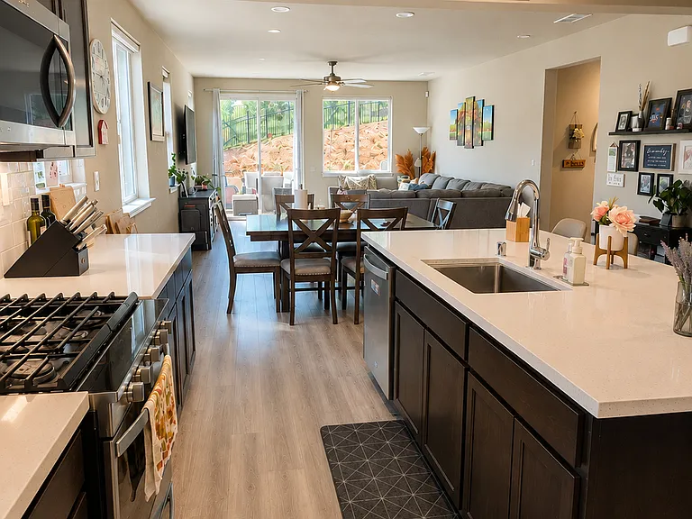 128 Berriman Loop — Photo 17