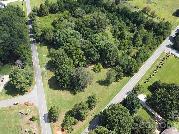 2nd image of 7908 Arlington Church Rd