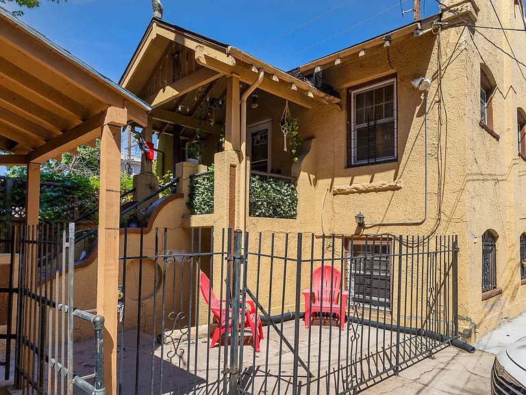 1236 N Pearl St — Photo 15