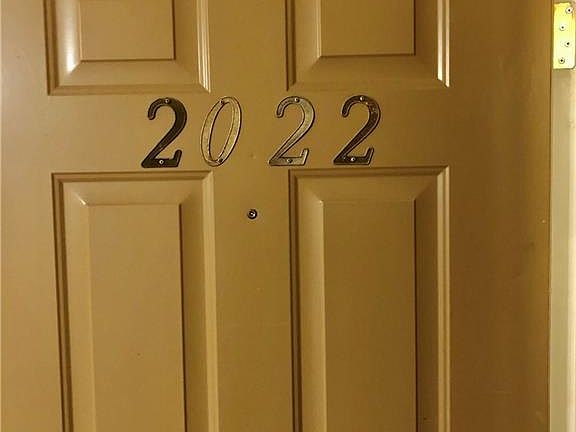 5th image of 2110 N Los Feliz St #2022