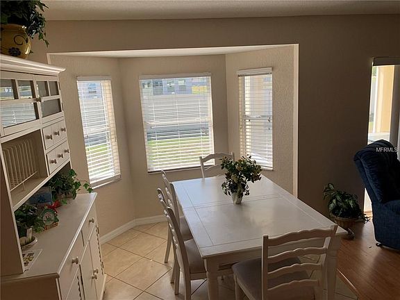3rd image of 2543 Sunset Cir