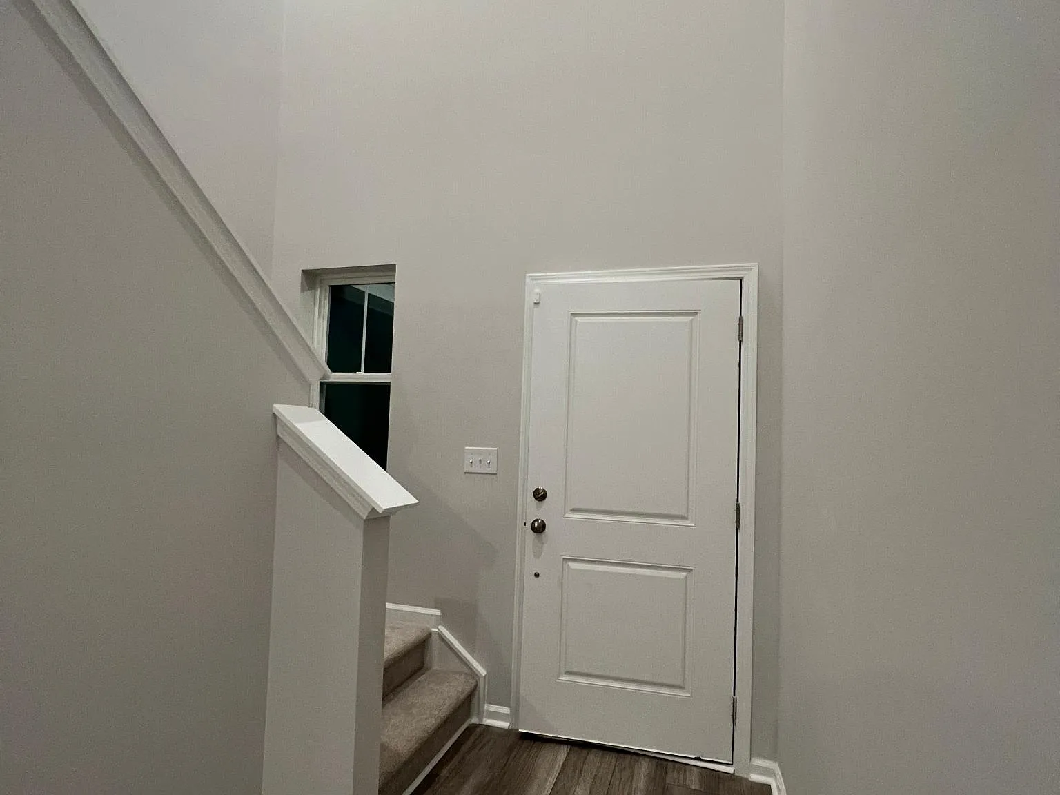 5 bed, 2343 sqft, $2,450 — Photo 3