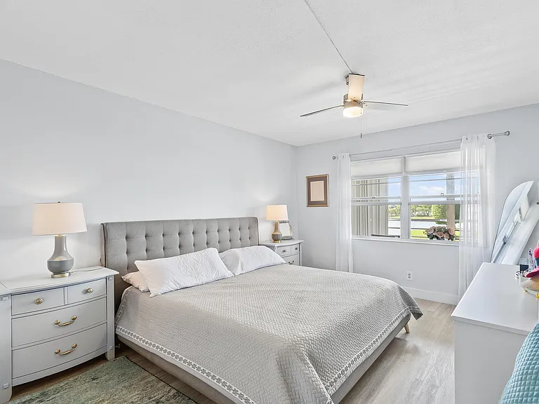 4064 Cornwall Dr #D — Photo 24