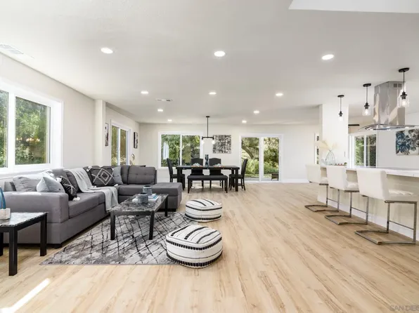 10314 Oak Ranch Ln, Escondido, CA 92026