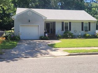 17 Baywood Ln, Portsmouth, VA 23701