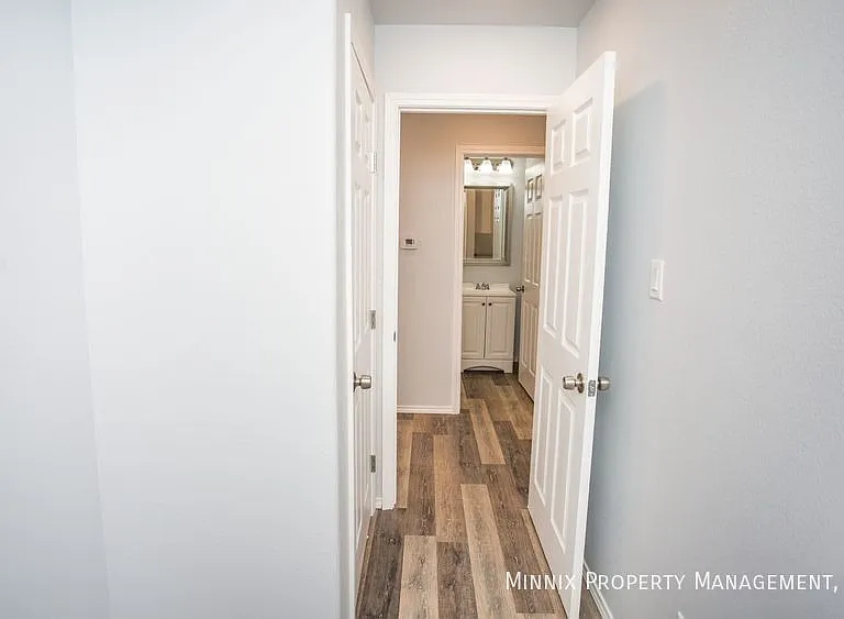 5604 Jarvis St #B — Photo 5