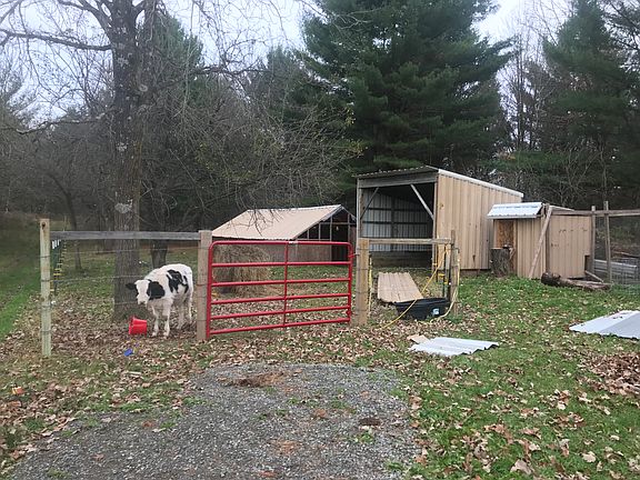 3rd image of N5447 Central Ave
