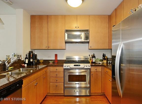 4th image of 420 E Waterside Dr Unit 1207