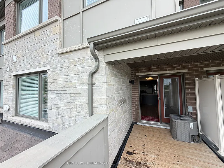 70 Lockyer Dr — Photo 8