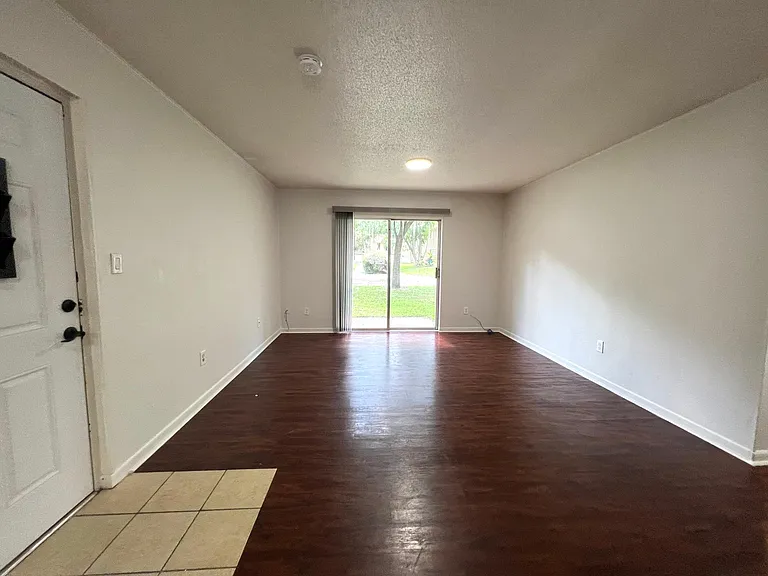 507 NW 39th Rd #124 — Photo 7
