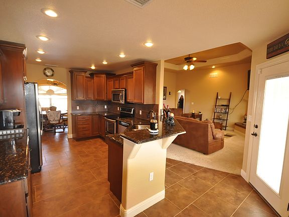 5th image of 2209 Jadyn Ln