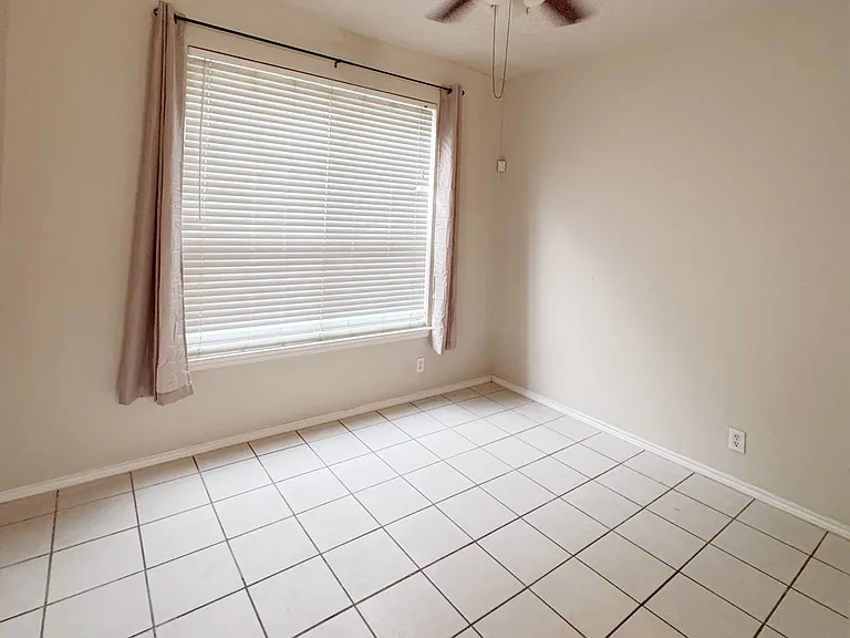 16 Pembroke Ct — Photo 11