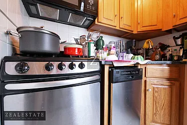 Rented by ZealEstate Group Inc