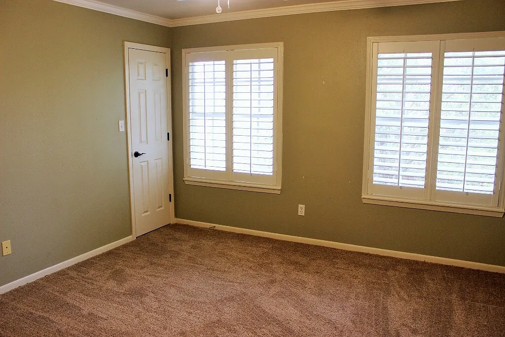 347 Stone Hill Dr - 4 — Photo 2
