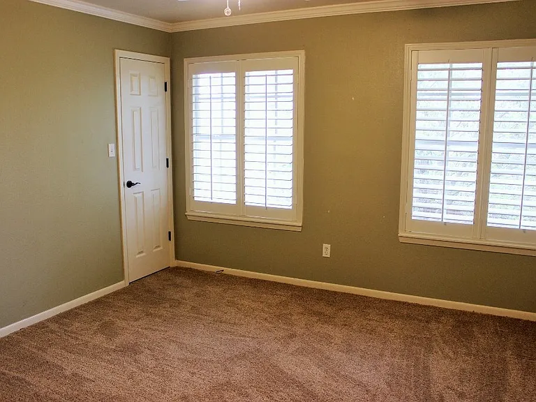 347 Stone Hill Dr #4 — Photo 11