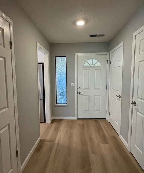 339 Twin Lakes Dr — Photo 2
