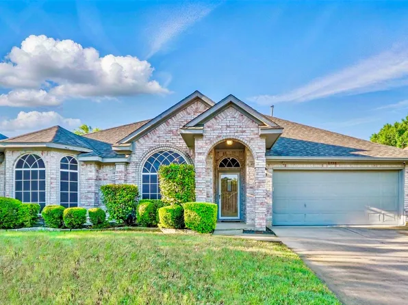 6728 Dogwood Ln, North Richland Hills, TX 76182
