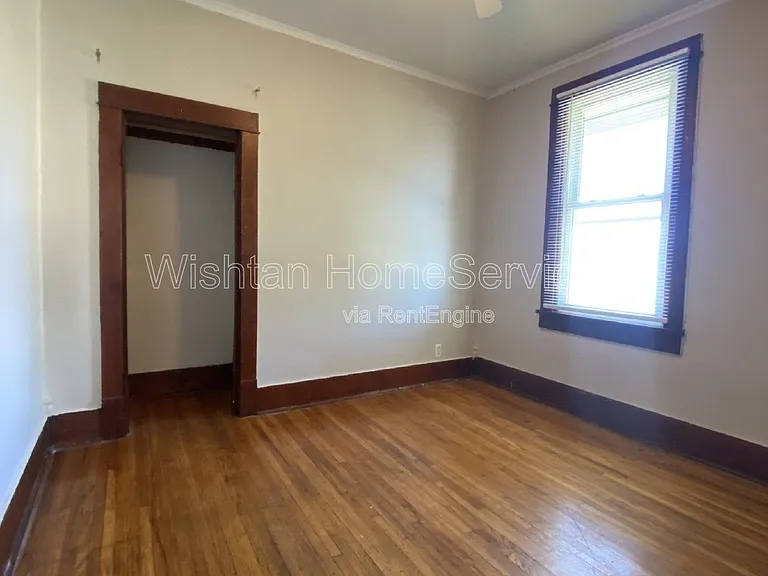522 W Murray St — Photo 9