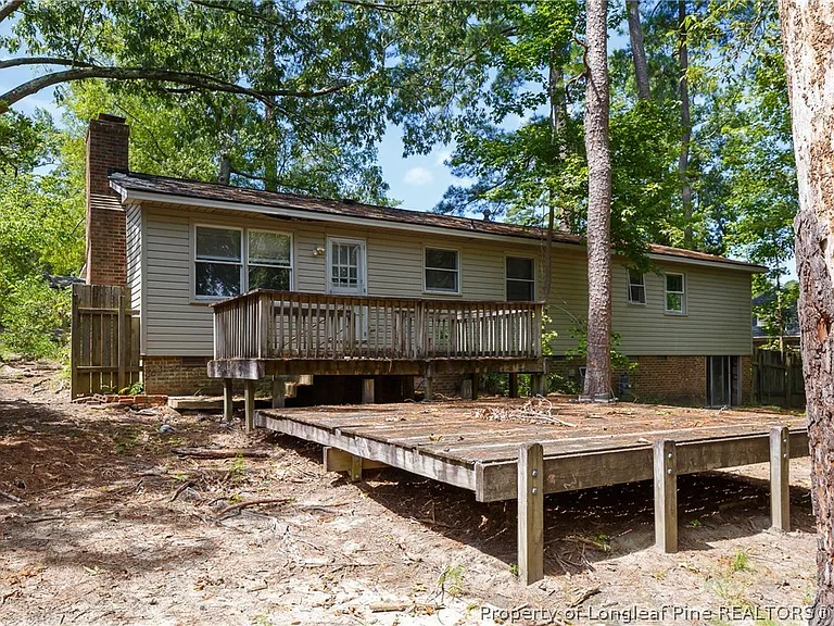 742 Buena Vista Dr — Photo 17