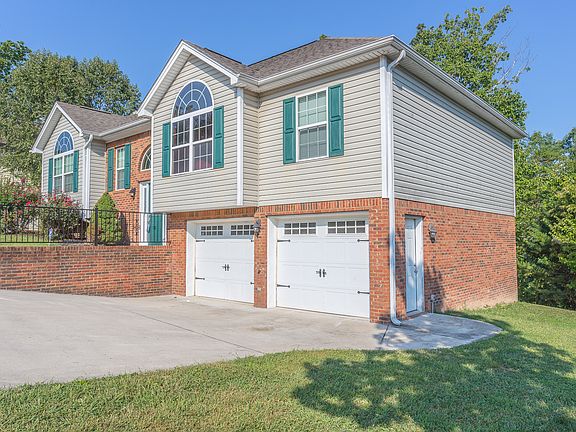4th image of 498 Hidden Oaks Dr