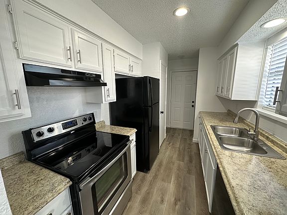 5th image of 2524 Indigo Ln