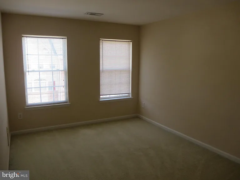 1503 Shields Ter NE — Photo 19