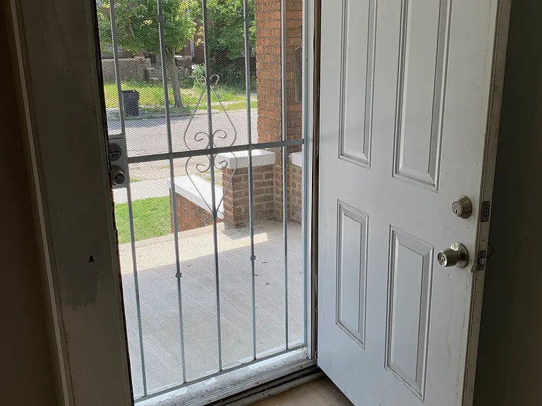 3764 W Euclid St #1 — Photo 1