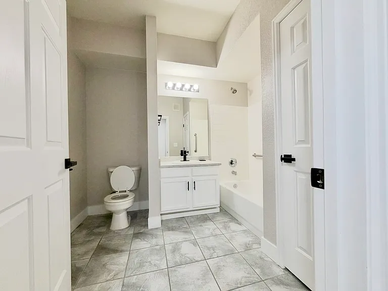 908 S Yampa St #102 — Photo 6