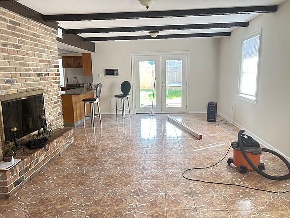 3rd image of 4728 Avron Blvd