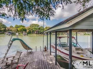 106 Turtle Ln, Seguin, TX 78155