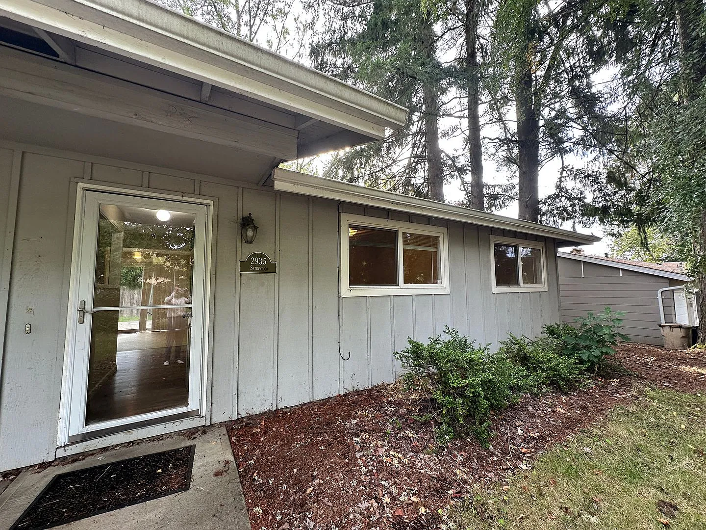 2935 NW Satinwood St — Photo 2