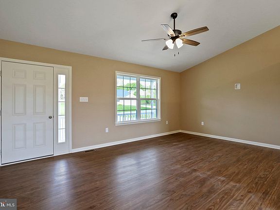 2nd image of 27 Lilleigh Ct