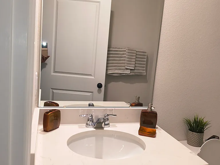 8 Unique Ct — Photo 35