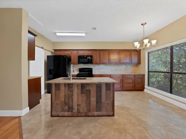 7340 Skillman St APT 1106, Dallas, TX 75231