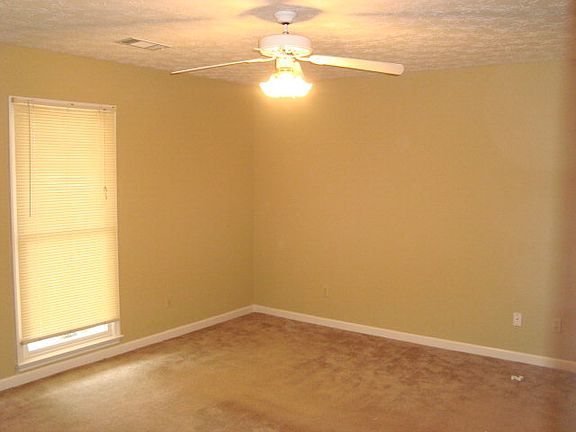 5th image of 1098 Lee Road 236