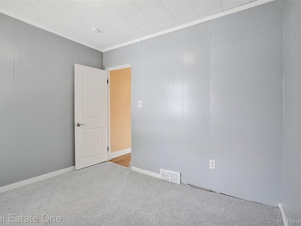 6128 Yinger Ave, photo 19
