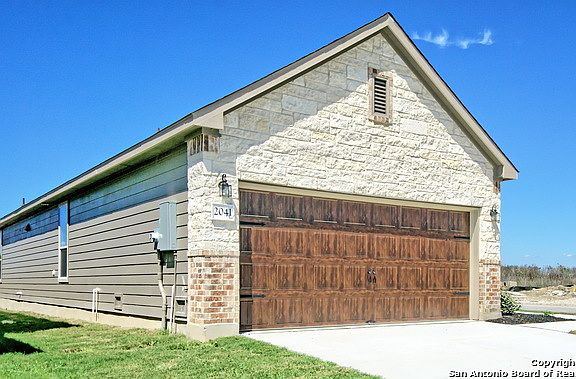 3rd image of 2041 Brandywine Dr