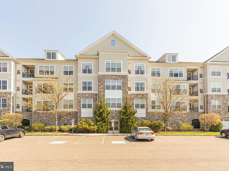 2206 Lydia Hollow Dr B4, Glen Mills, PA 19342 Zillow