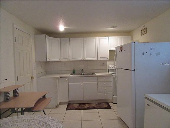 5th image of 513 S 10th St