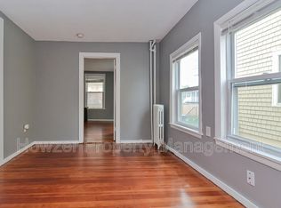 10 Atherton Rd APT 1, Hull, MA 02045